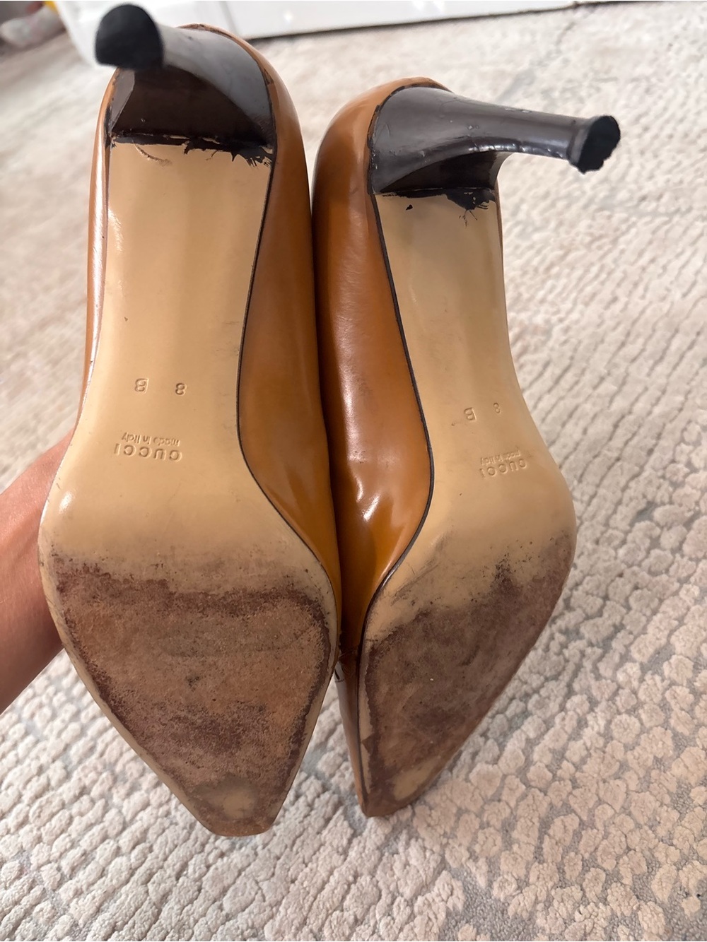 Gucci Tan Leather Pointed Toe Heels - Picture 8 of 8